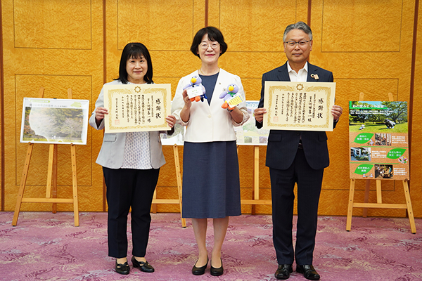 左から、コープみらい・増山甚子組合員理事、埼玉県・堀口幸生環境部長、コープみらい・長谷川悟執行役員 埼玉県本部長