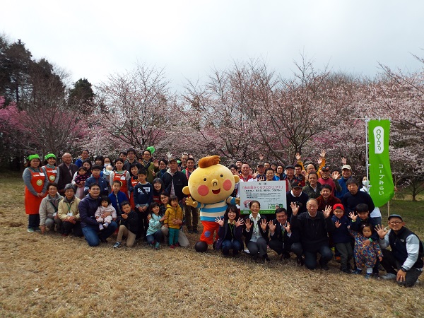 開会式後、ほぺたんと一緒に記念撮影！